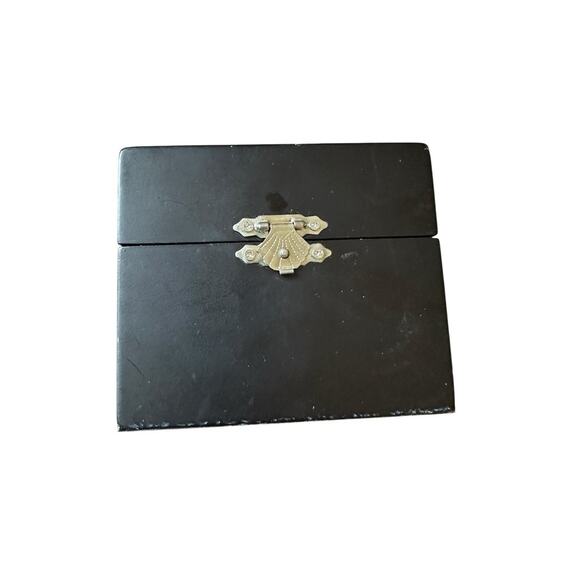 Disney 75th Anniversary Steamboat Willie Collectors Watch with Box & Papers - Picture 7 of 8